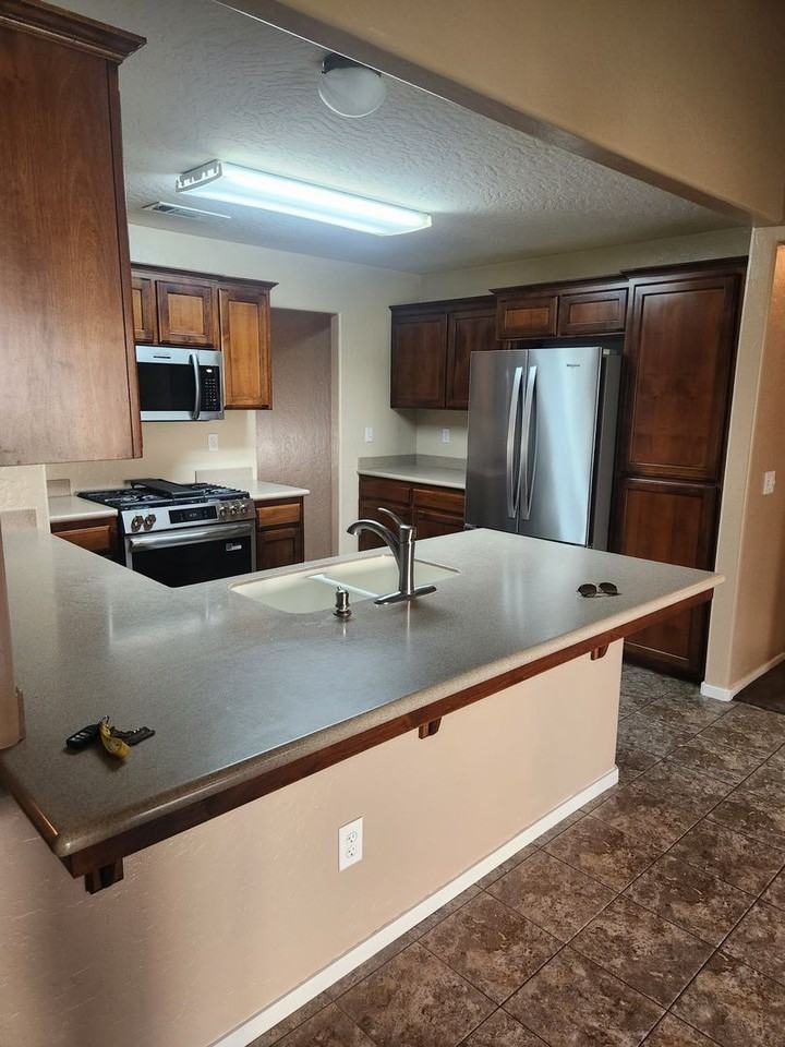 2884 Sauvignon St - Photo 3 of 16