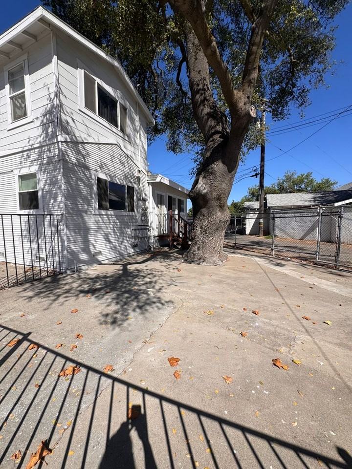 Rio Linda - Photo 2 of 30