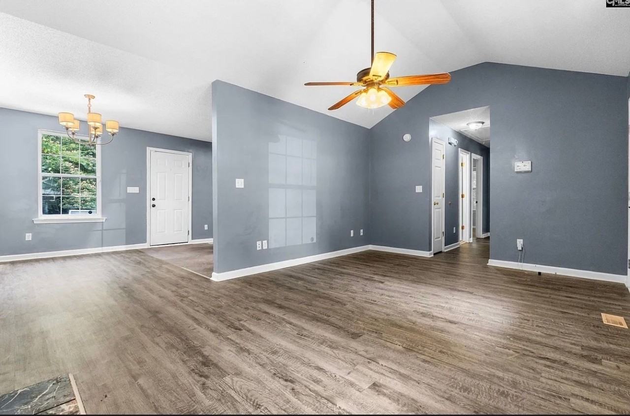 4223 Woodridge Dr - Photo 4 of 24