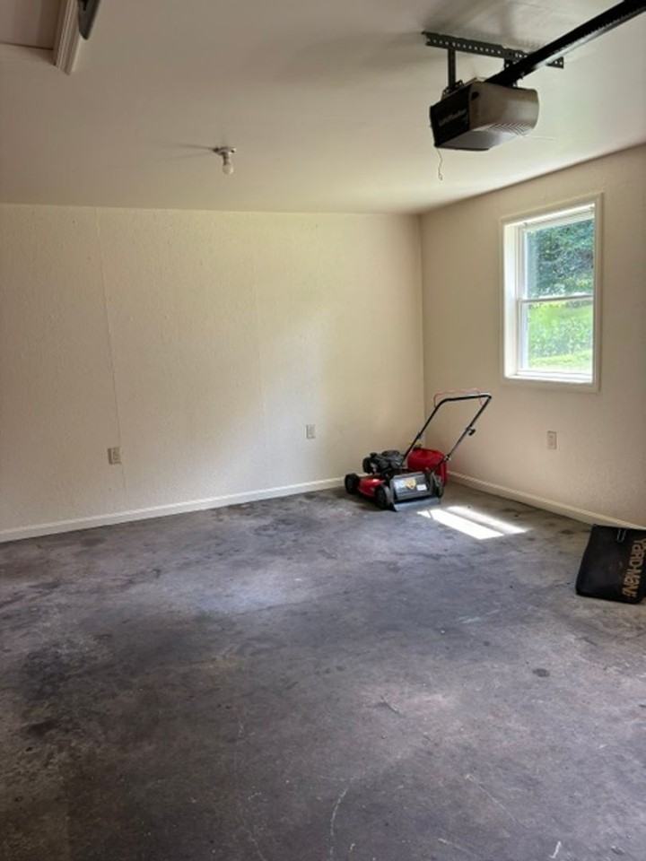 34 Locust Ln - Photo 4 of 15