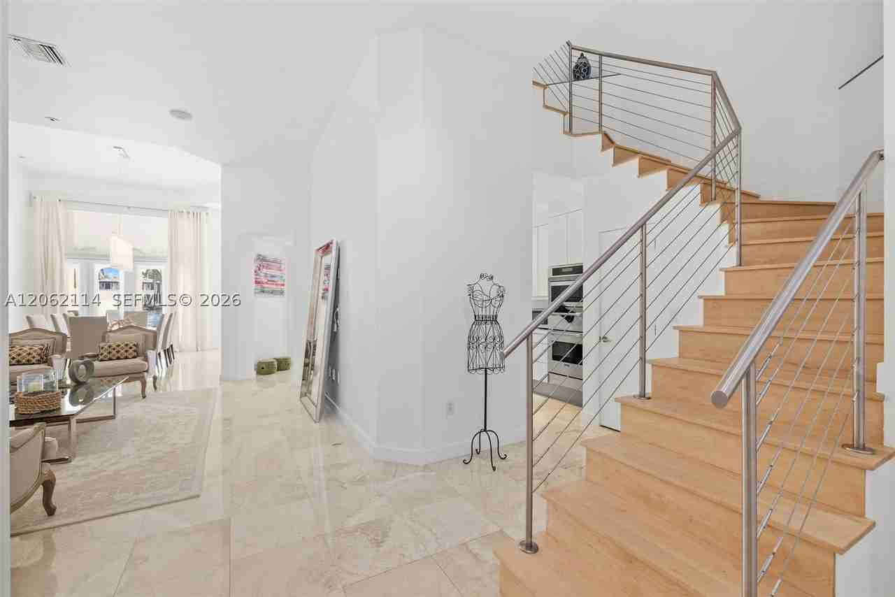 21103 Ne 38th Ave #77 - Photo 4 of 44