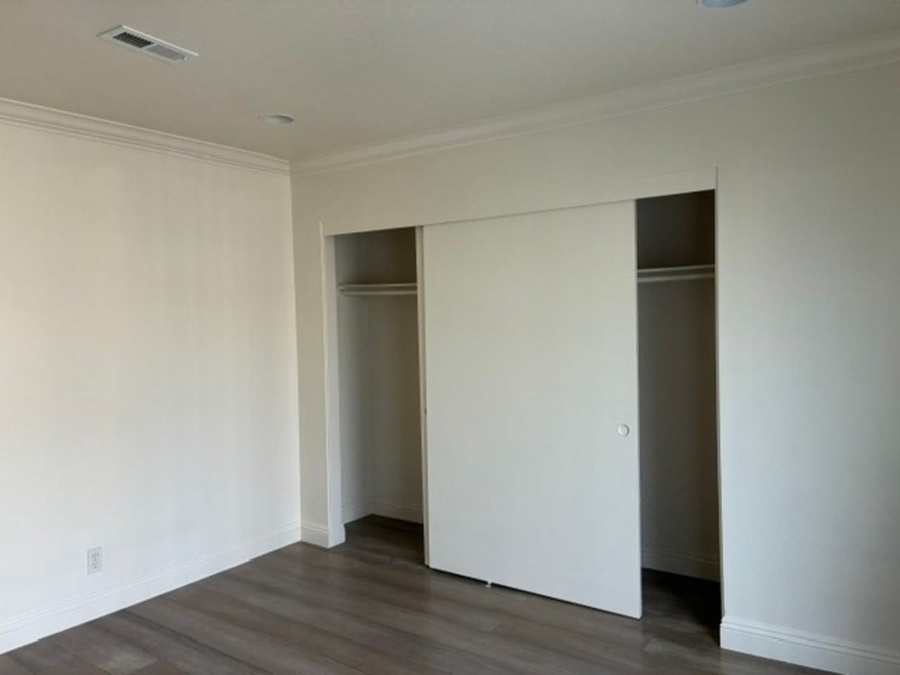276 Avocado St - Photo 5 of 19