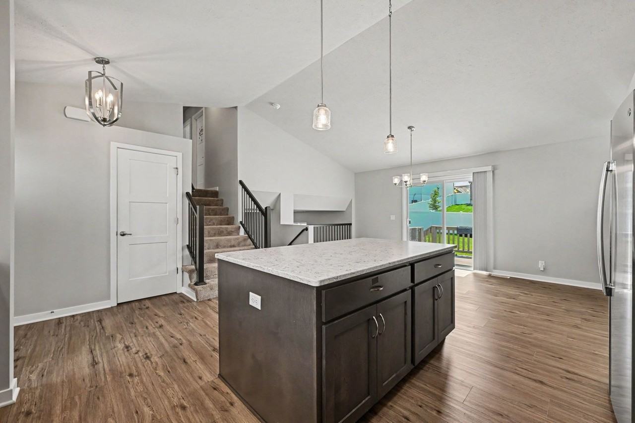 17009 Huntington Ave - Photo 5 of 16