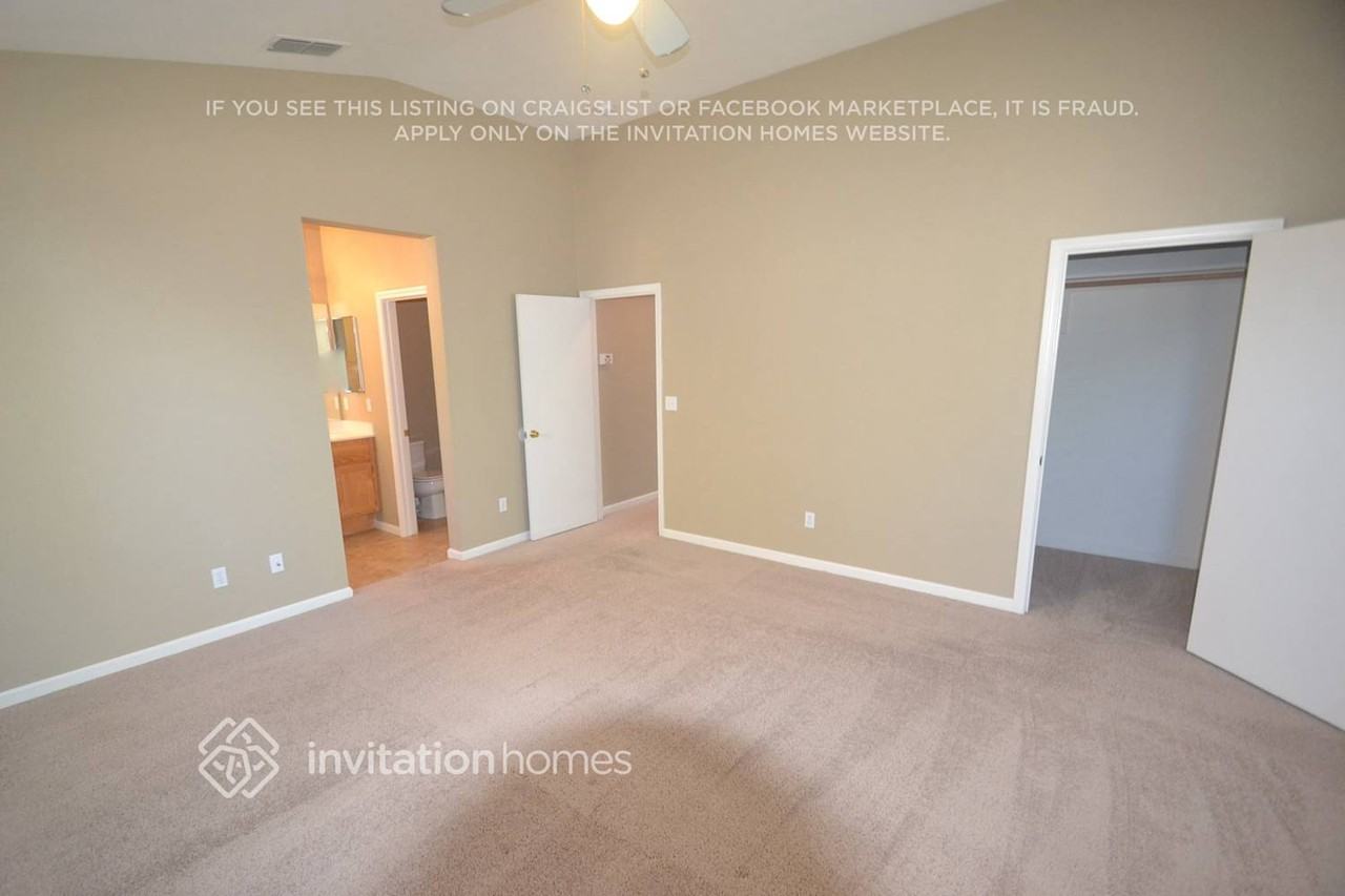 1755 Waterfall Dr - Photo 5 of 10