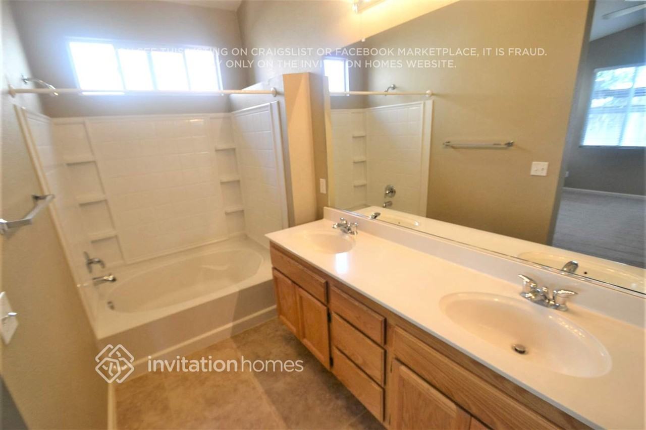 1755 Waterfall Dr - Photo 7 of 10