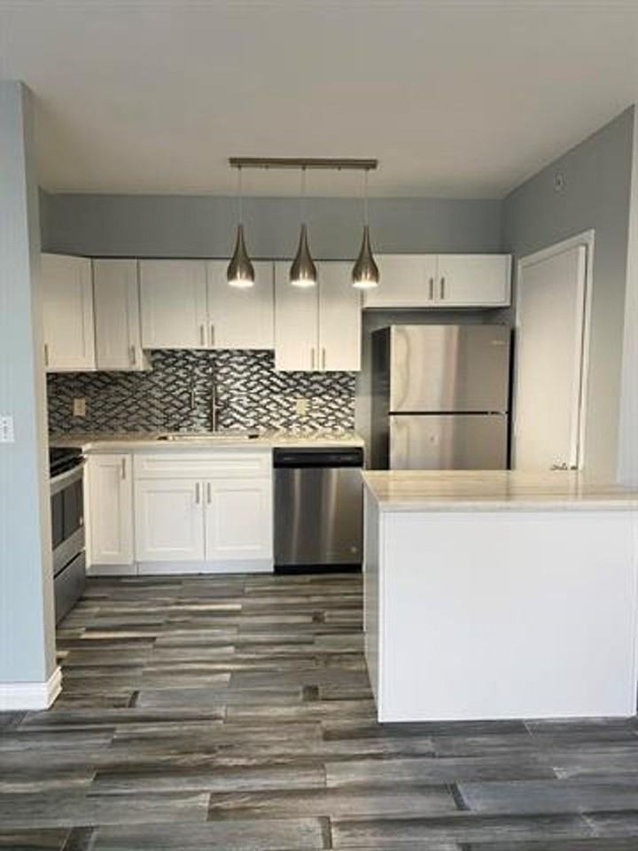 1330 1330 West Ave cu-403 #403 - Photo 4 of 5