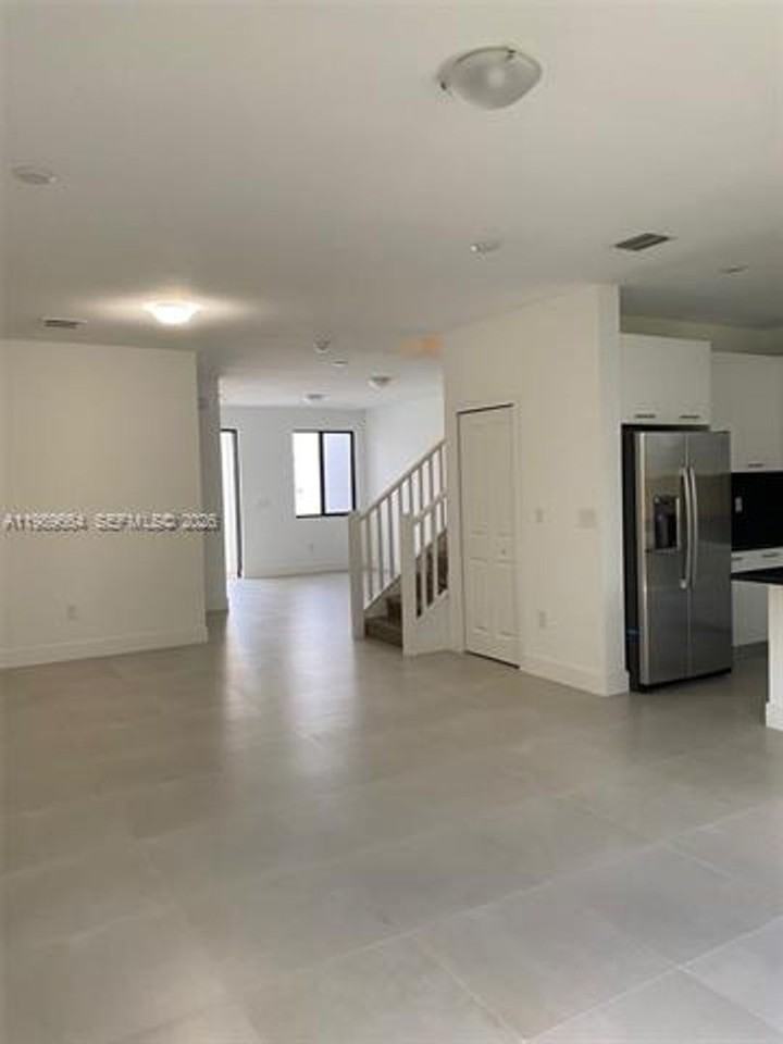 13633 13633 SW 157th Pl th 13633 - Photo 6 of 12