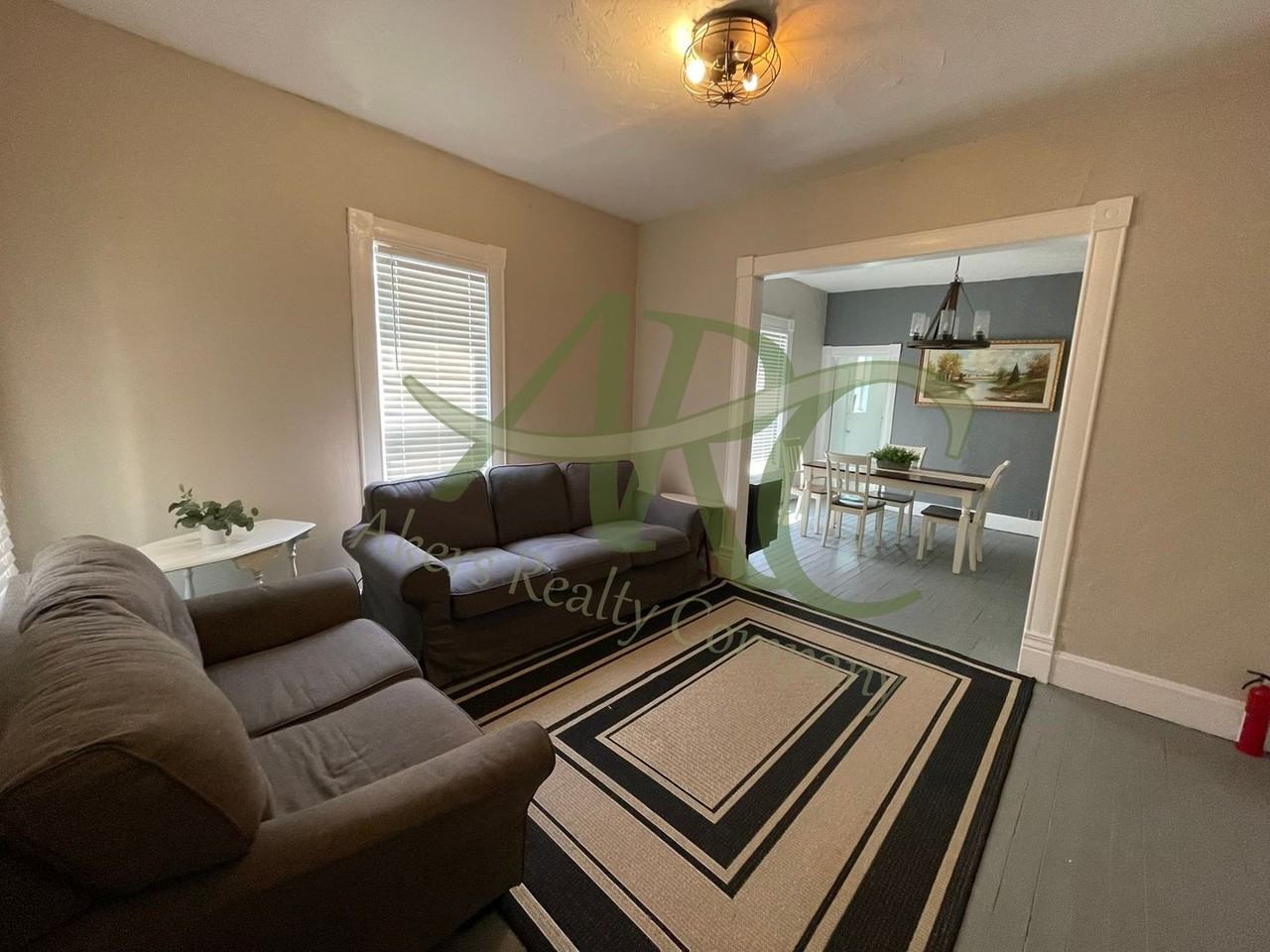 1119 West St - Photo 4 of 16