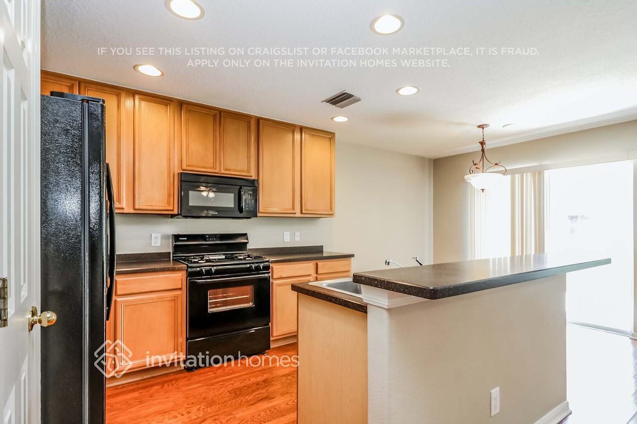 6625 Waterton Dr - Photo 6 of 22