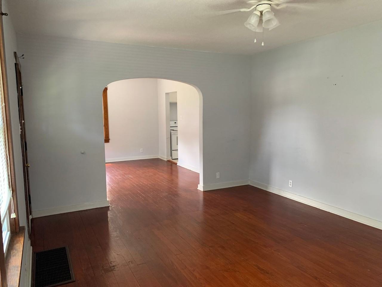 501 Hoover Ave - Photo 4 of 12