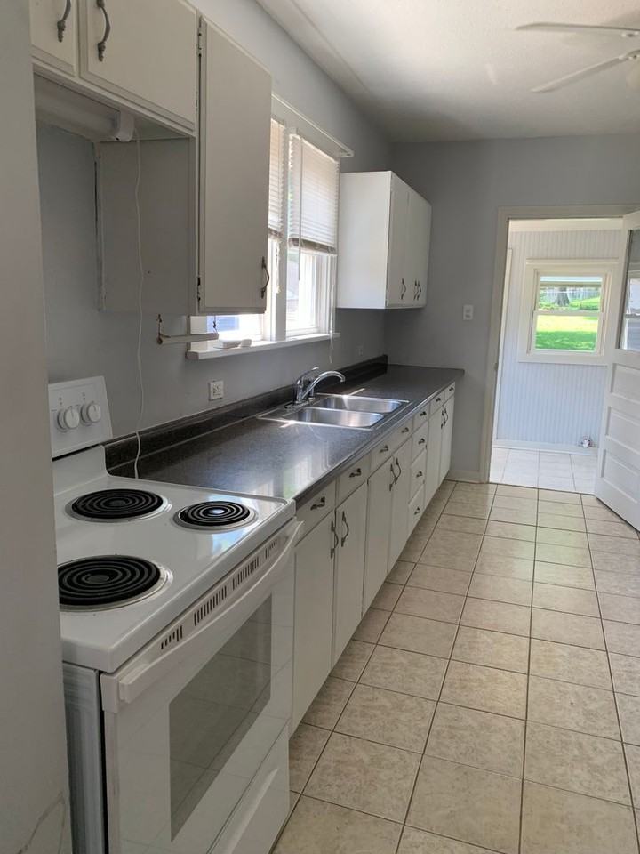501 Hoover Ave - Photo 5 of 12