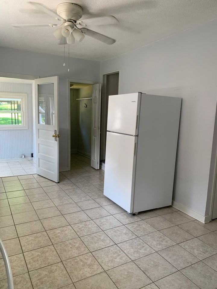 501 Hoover Ave - Photo 6 of 12