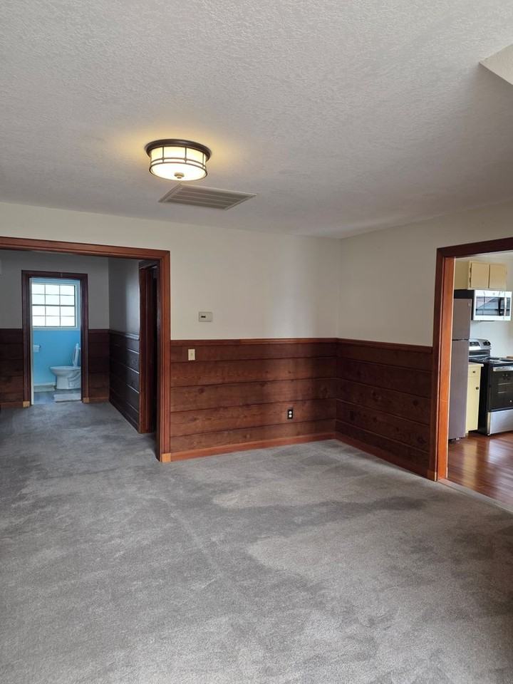 1501 Highway 101 S - Photo 5 of 30