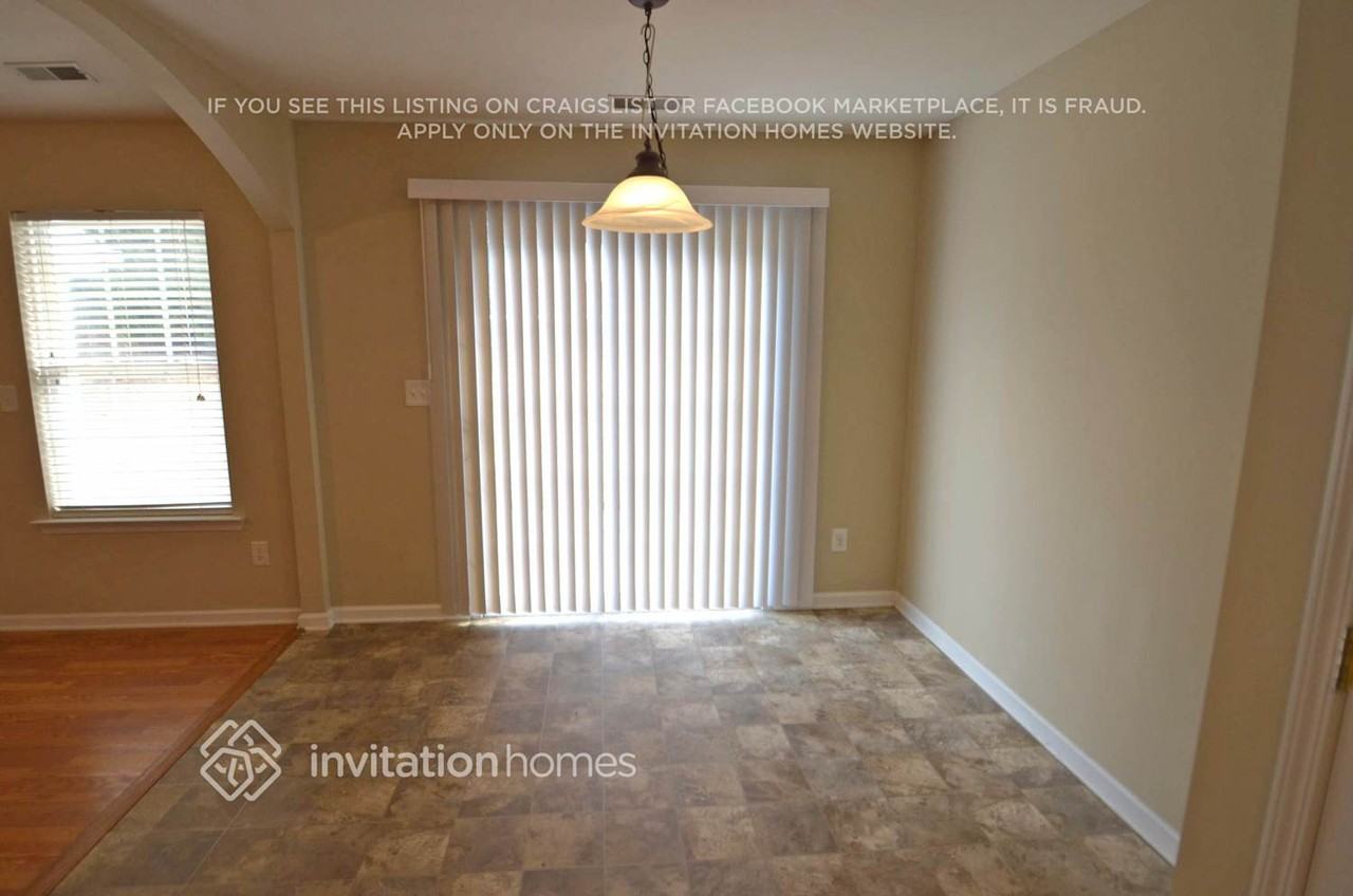 2941 Deep Cove Dr Nw - Photo 4 of 11