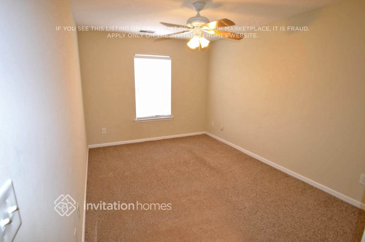 2941 Deep Cove Dr Nw - Photo 5 of 11
