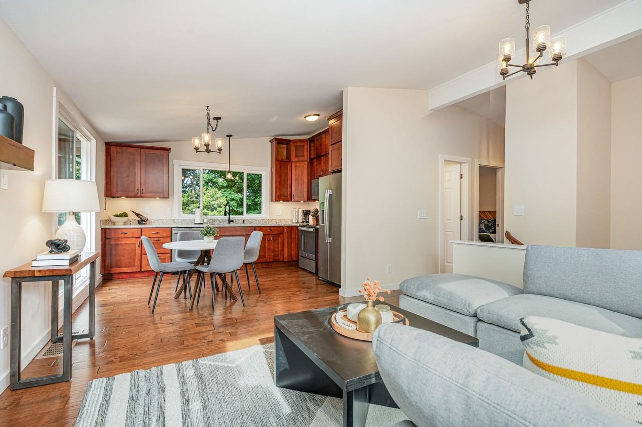 12712 Ne 157th St - Photo 5 of 28