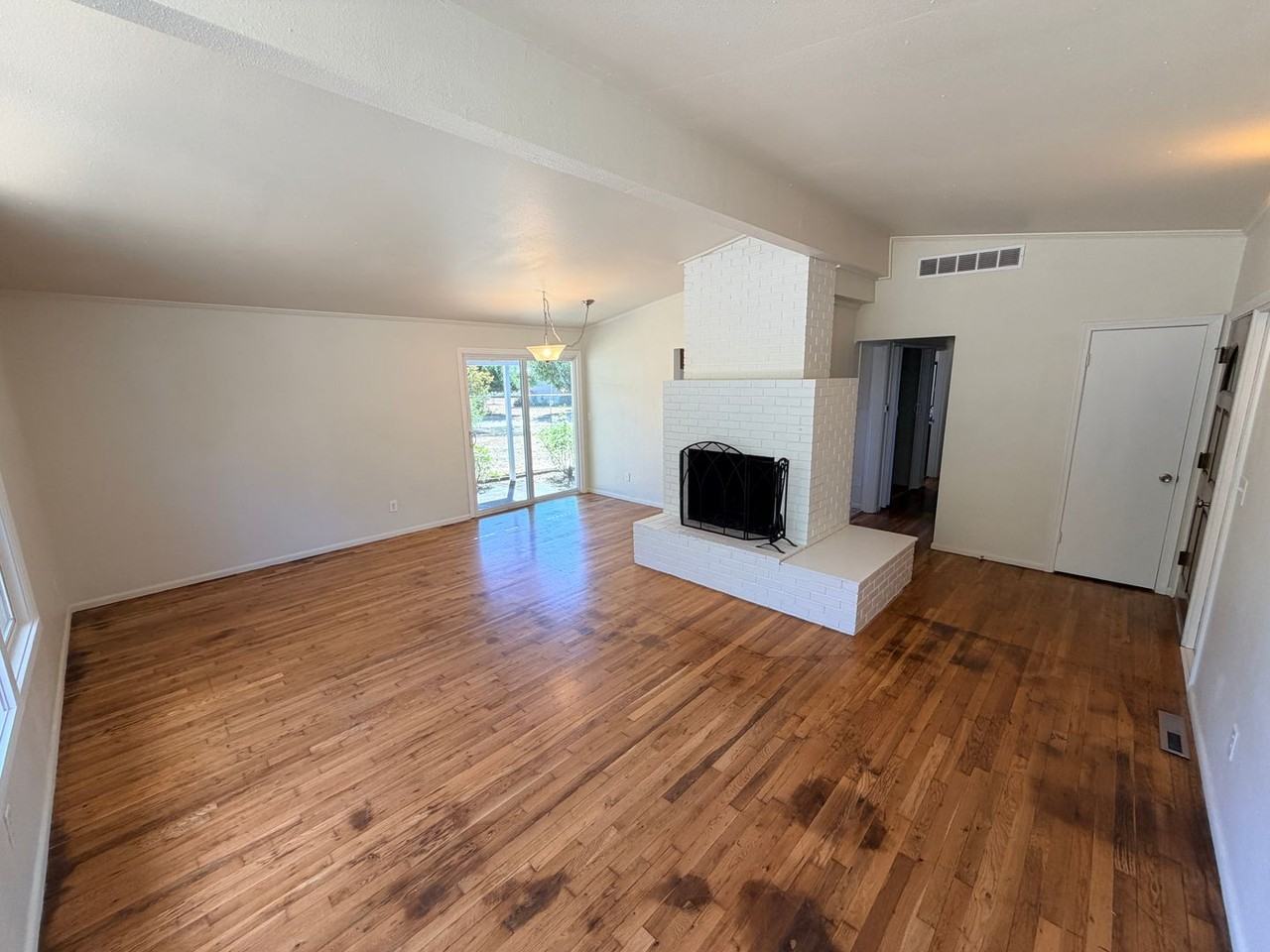 7175 Webb Dr Se - Photo 6 of 17