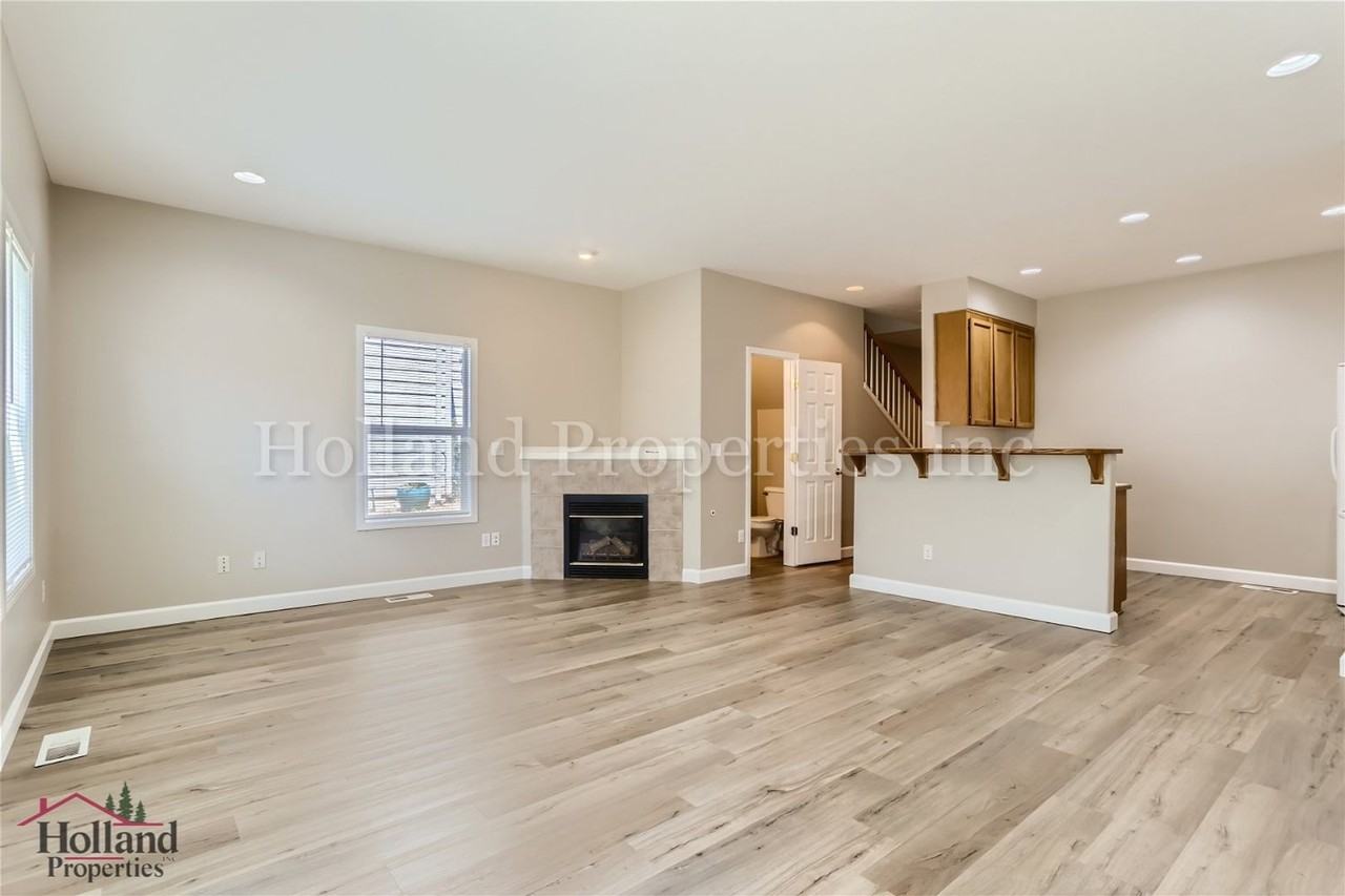 3133 Ne 13th Pl - Photo 7 of 29
