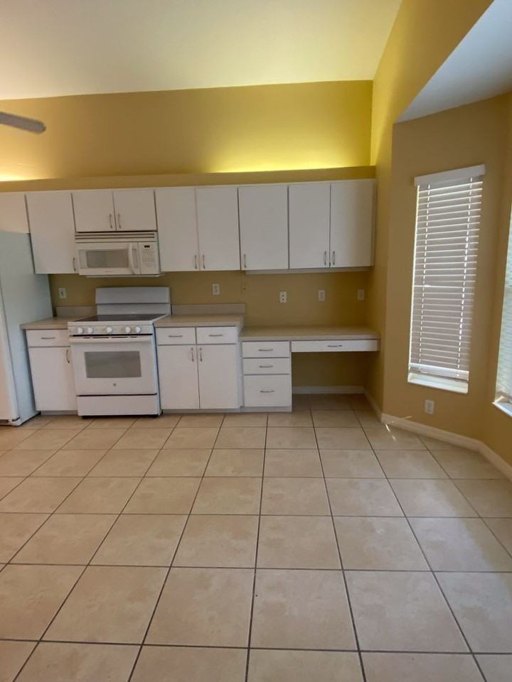 2509 6th Ct E - Photo 5 of 10