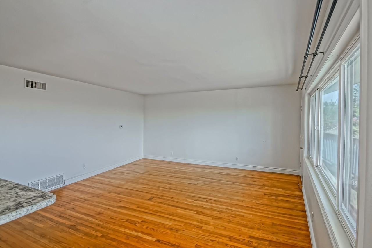 3709 Stephen M White Dr - Photo 6 of 50