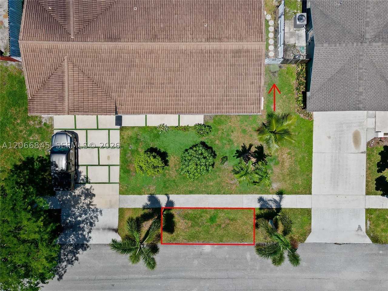 4241 Nw 9th Ct - Photo 3 of 27