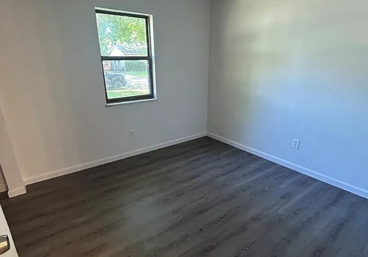733 Saint Nicholas Dr - Photo 3 of 8