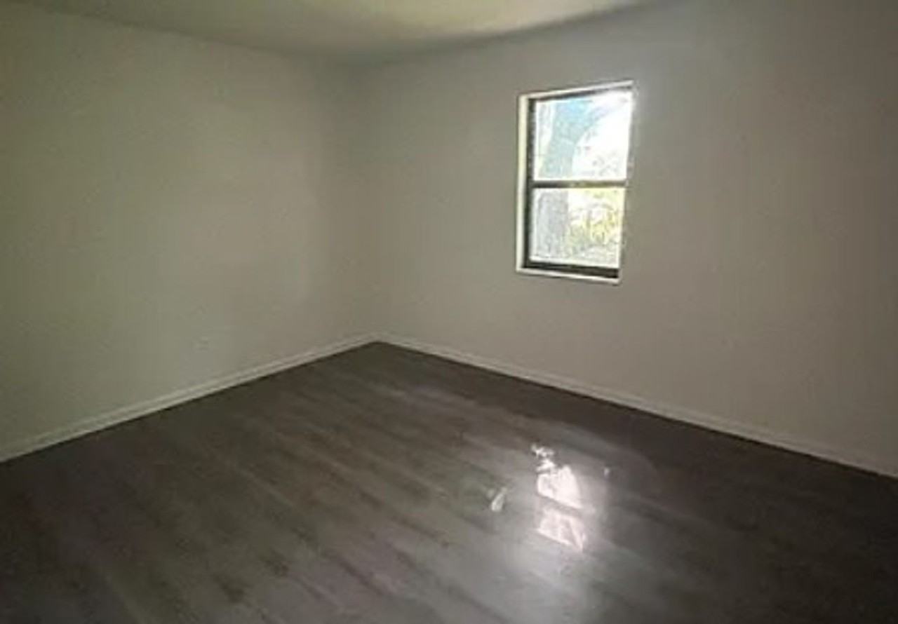 733 Saint Nicholas Dr - Photo 5 of 8