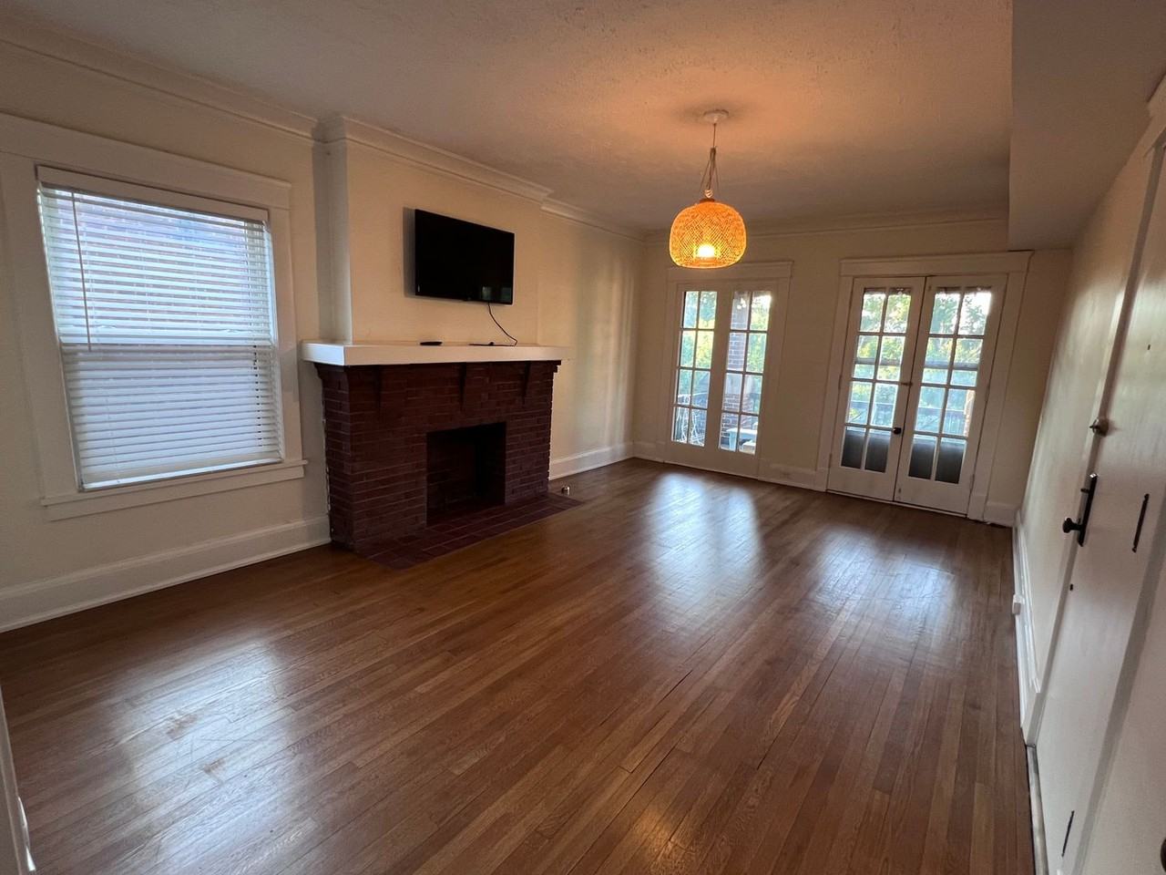 2476 Derbyshire Rd #6 - Photo 2 of 20