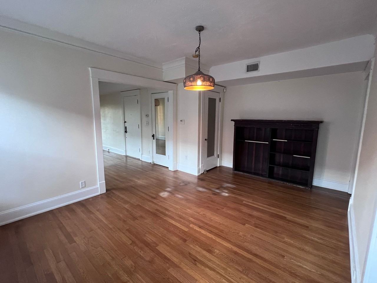 2476 Derbyshire Rd #6 - Photo 3 of 20