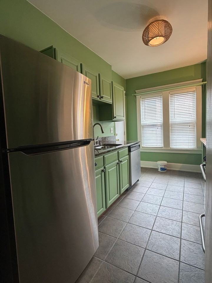2476 Derbyshire Rd #6 - Photo 5 of 20