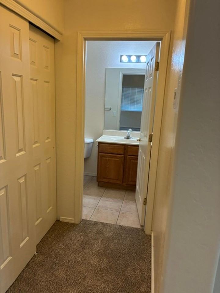 1119 Leaf Ln - Photo 5 of 25