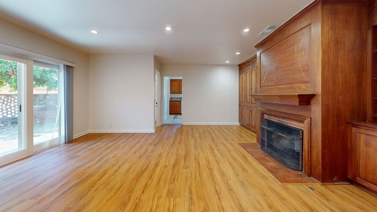 2037 2037 Sinaloa Ave - Front House - Photo 2 of 22