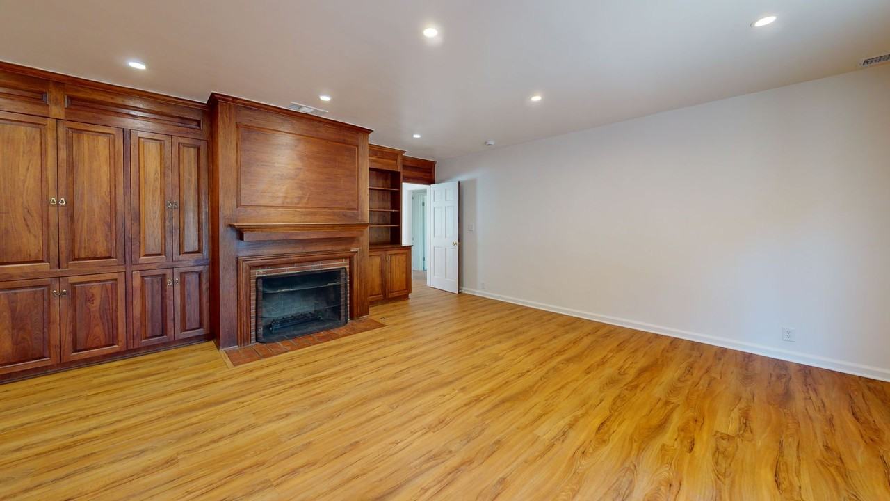 2037 2037 Sinaloa Ave - Front House - Photo 4 of 22