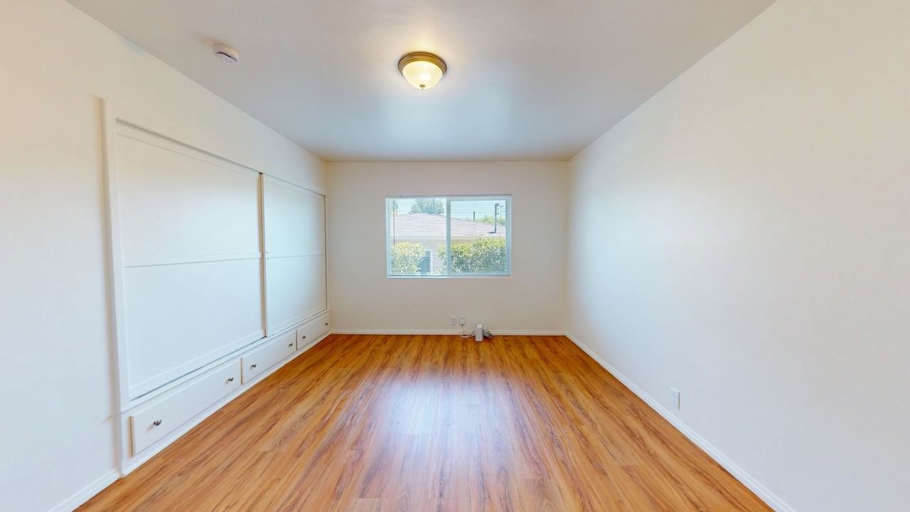 2037 2037 Sinaloa Ave - Front House - Photo 5 of 22