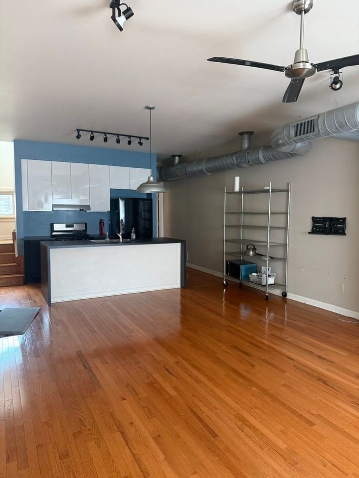 137 S 15th St - Photo 3 of 18