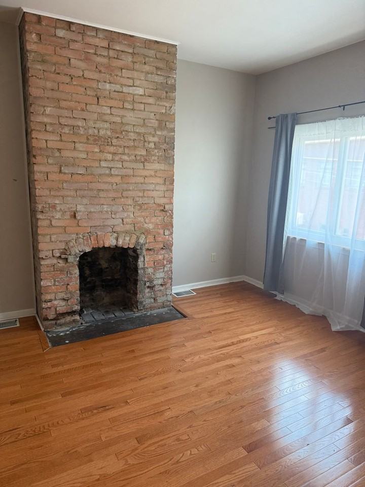 137 S 15th St - Photo 7 of 18
