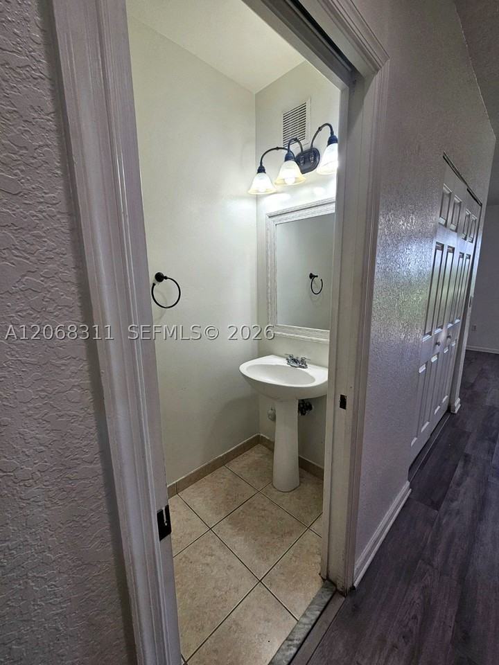 2514 Sw 83rd Ter #104 - Photo 4 of 19