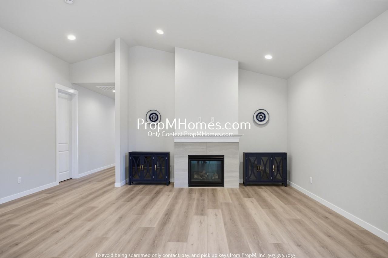 15737 15737 SE Compass Course Street - NEW PROPERTY - Photo 3 of 28