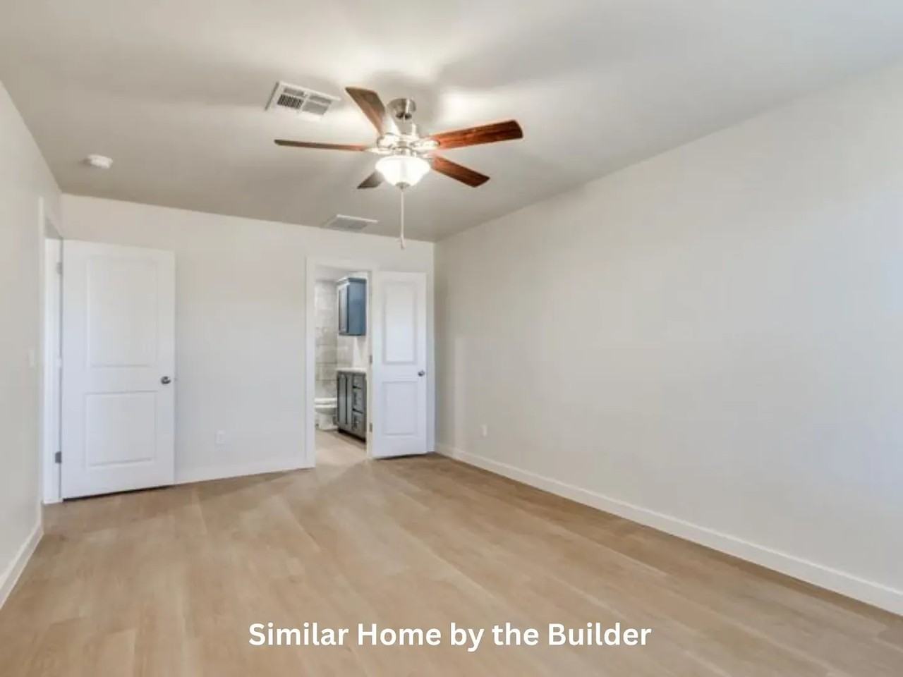 1621 Highland Loop - Photo 5 of 20