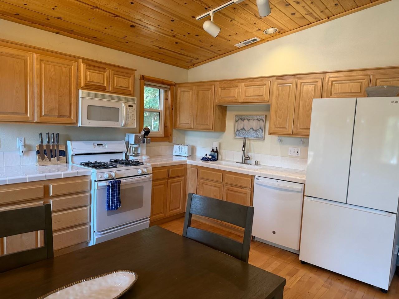 12595 Northwoods Blvd #4 - Photo 7 of 14