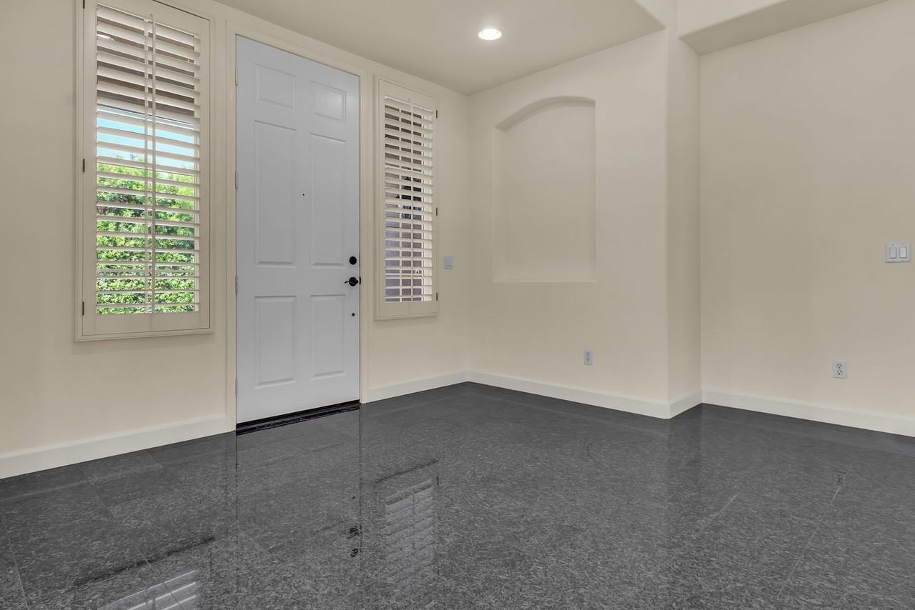 10 Clearwater Cv - Photo 5 of 50