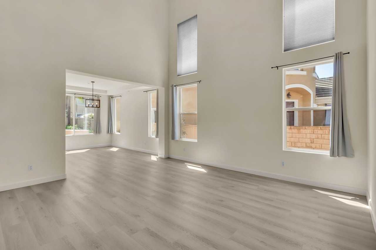 10 Clearwater Cv - Photo 5 of 50