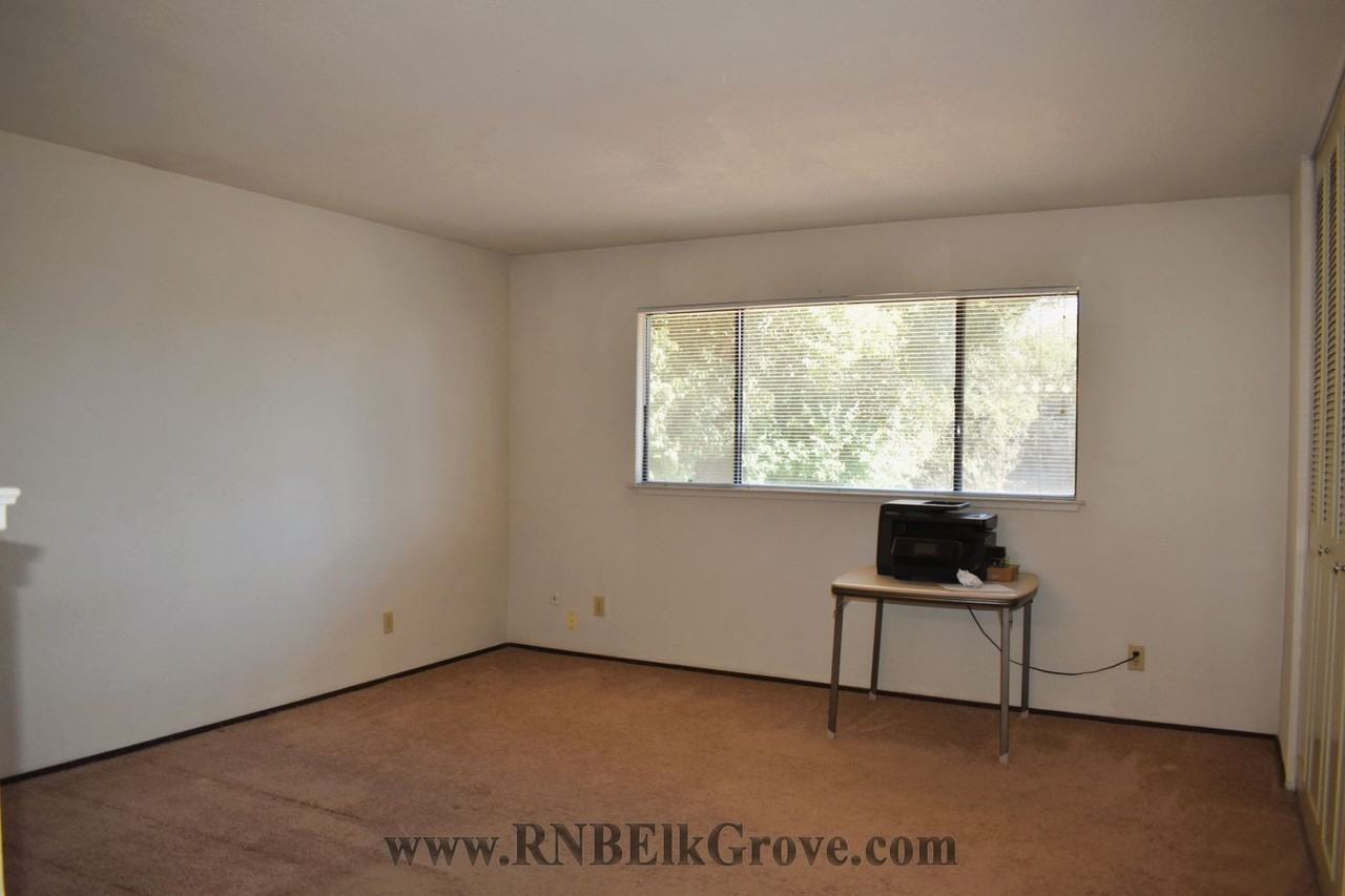 8700 Cullen Ct - Photo 4 of 9
