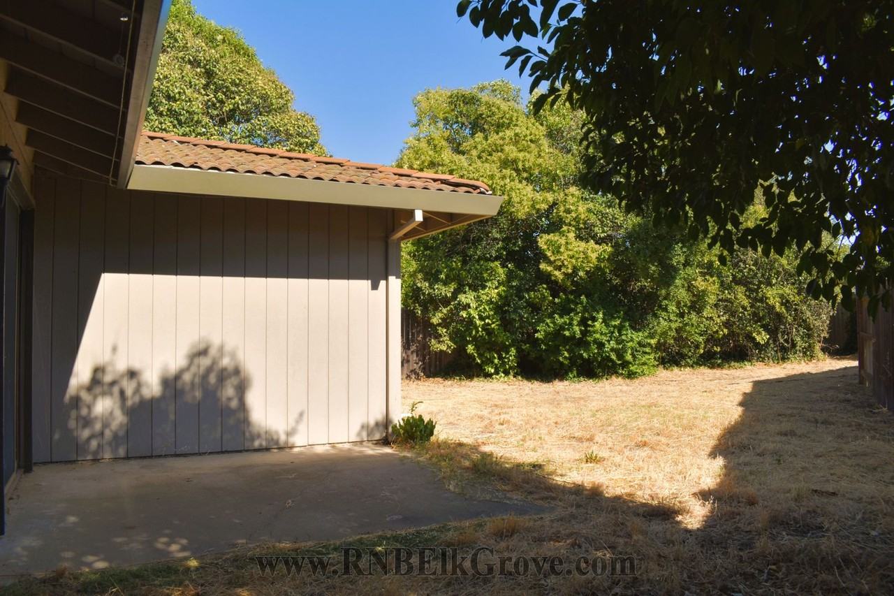8700 Cullen Ct - Photo 3 of 4