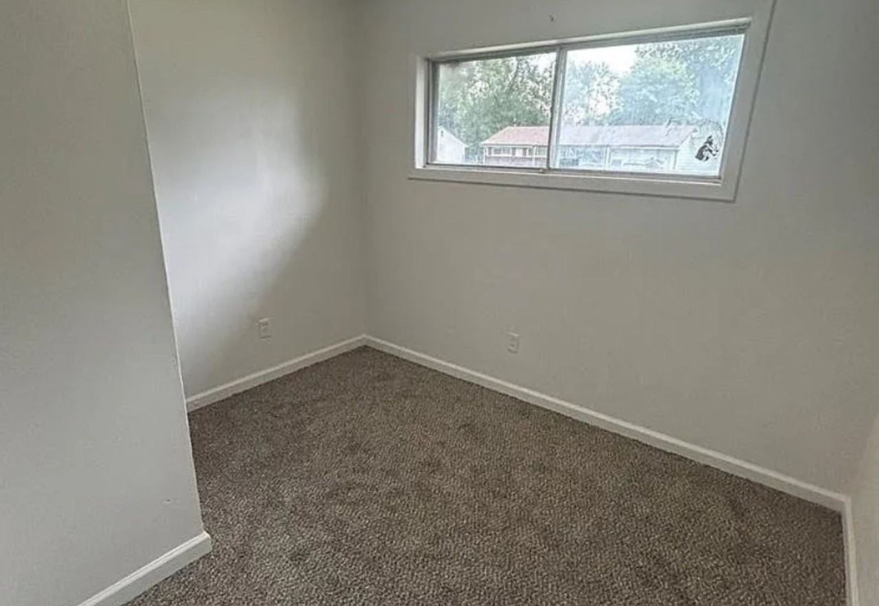 117 Kenneth Ave - Photo 3 of 8