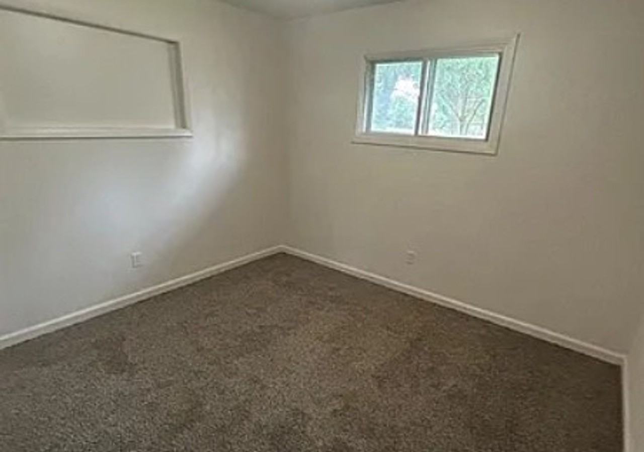 117 Kenneth Ave - Photo 5 of 8
