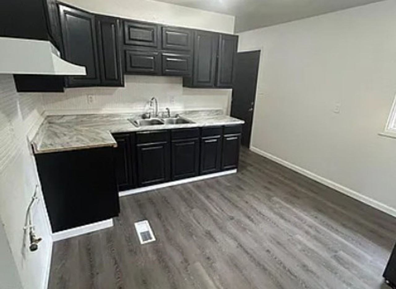 117 Kenneth Ave - Photo 7 of 8