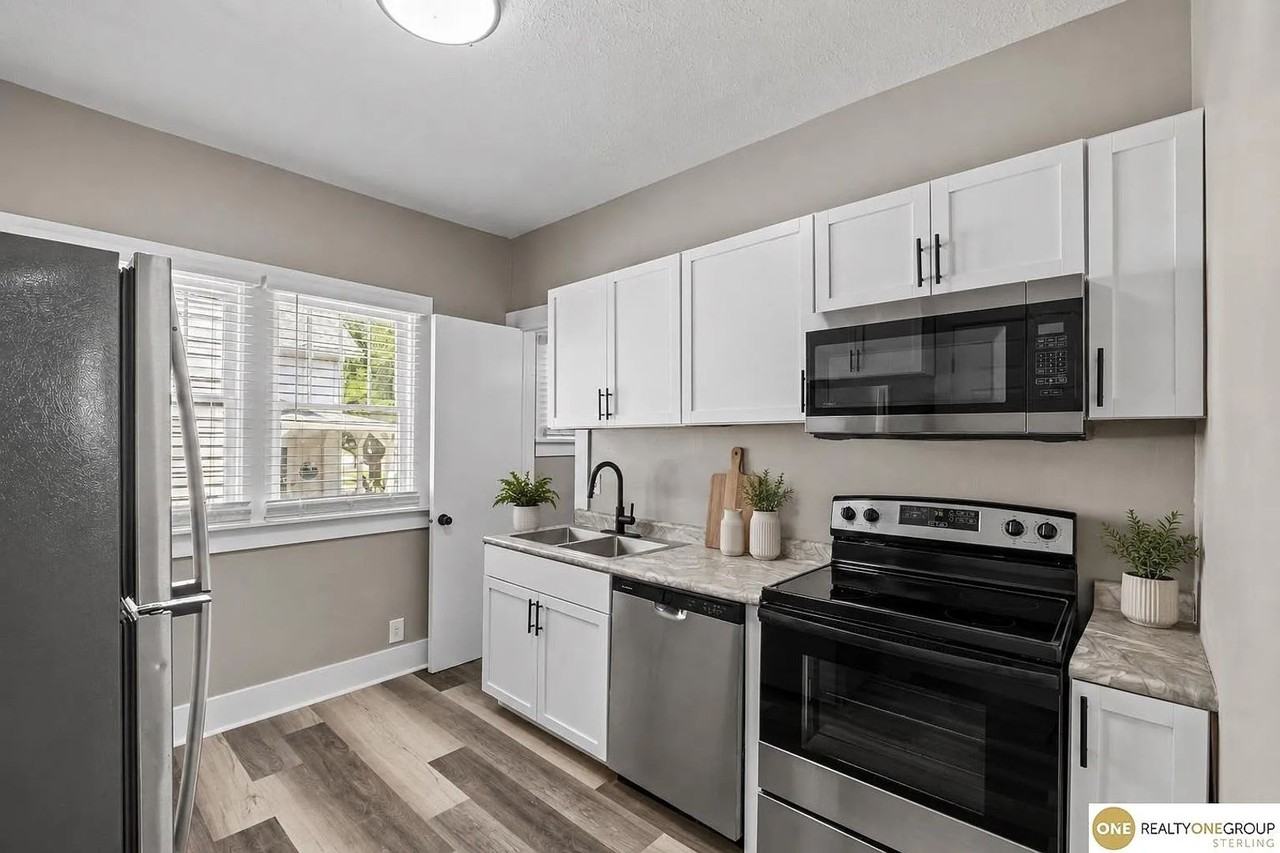 823 N H St - Photo 6 of 25