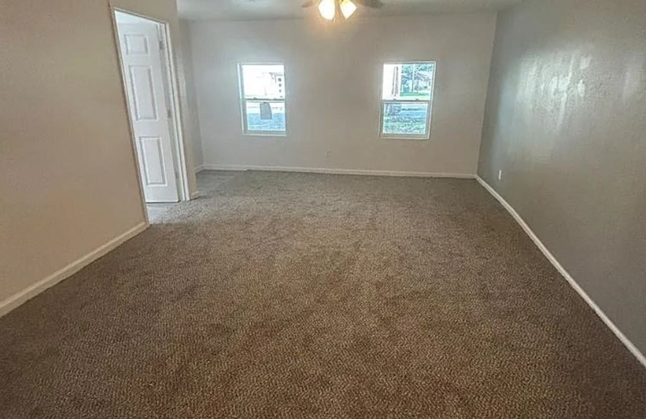 945 Howell Ave - Photo 7 of 9