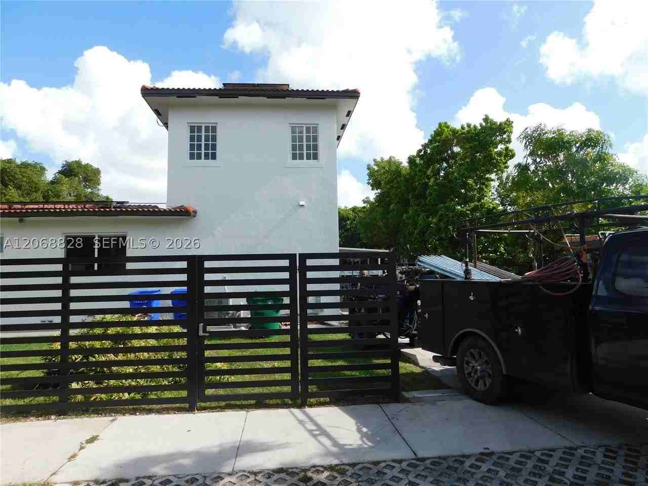 1851 Nw 32nd Ave #B31 - Photo 5 of 18